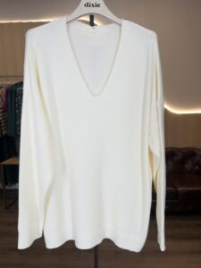 JERSEY PUNTO VERONA ESCOTE EN PICO BLANCO